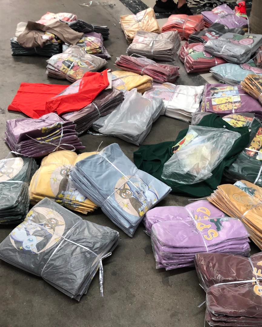 เสื้อยืดยกกระสอบ